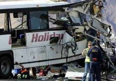  مصرع 15 شخصا في حادث تصادم في كاليفورنيا