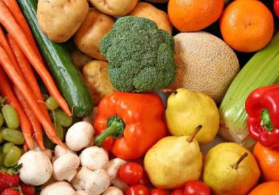 استقرار أسعار الخضروات والفواكه بأسواق عدن اليوم الأربعاء