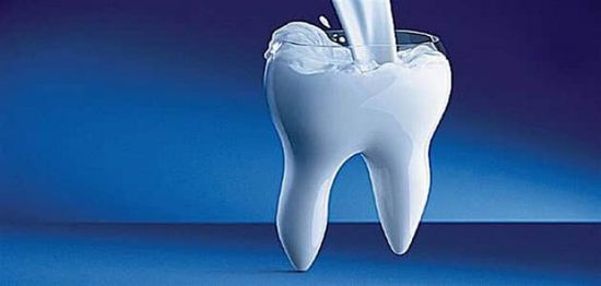 يحمي الأسنان من التسوس.. فوائد الحليب عديدة
