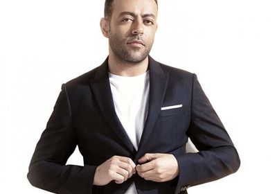 تامر عاشور يشوق جمهوره لأغنية "بقول عادي"