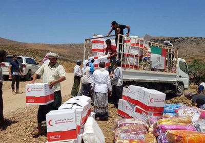 قوافل مساعدات "خليفة الإنسانية" تصل إلى مركز مومي بسقطرى