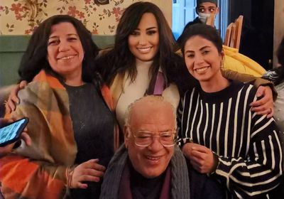 روبي مع رحاب الجمل وصلاح عبدالله في كواليس "شقة 6"