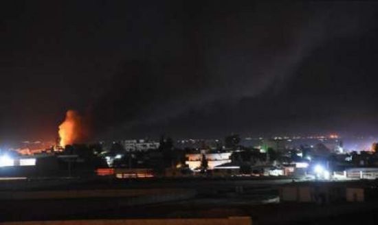 مقتل شخص وإصابة 10 آخرين في ضربات صاروخية بسوريا