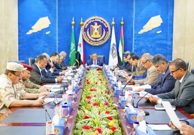 رئاسة الانتقالي تُراجع إجراءات حفظ الأمن بالجنوب