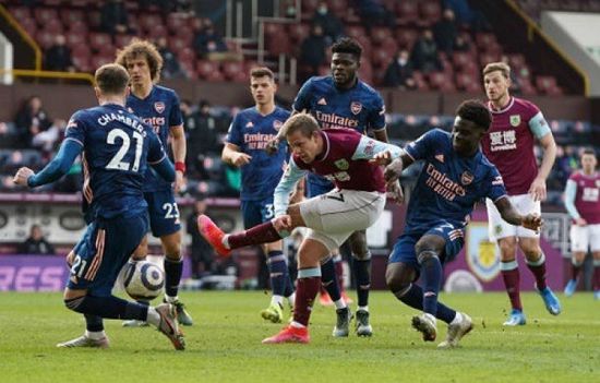 أرسنال يسقط في فخ بيرنلي بالدوري الإنجليزي