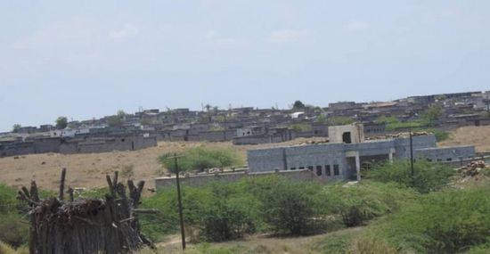 سقوط قذائف حوثية على قرى ومزارع بالدريهمي