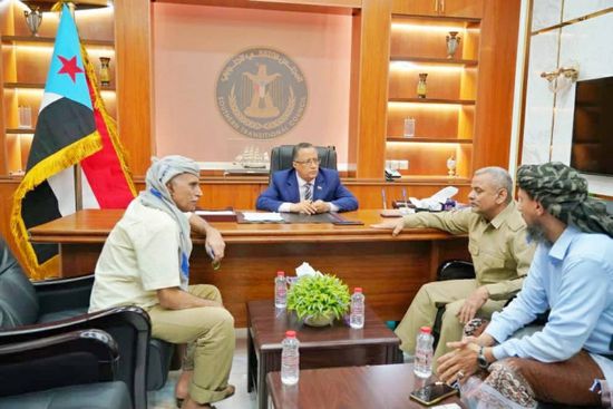 الخُبجي يبحث آليات إنهاء أزمات المُتقاعدين قسرًا بالجنوب