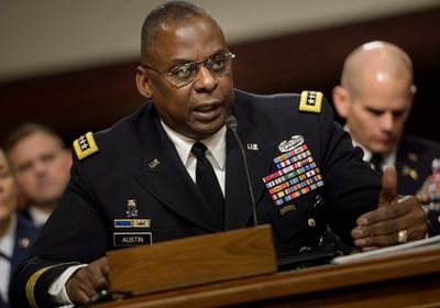 وزير الدفاع الأمريكي يتوعد إيران بالرد على جرائمها