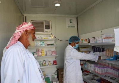 عيادات "سلمان للإغاثة" تعالج المئات في عبس
