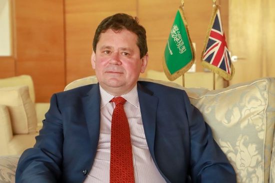 سفير بريطانيا بالسعودية يدين الهجمات "المتهورة" للحوثيين