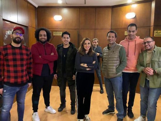 أنغام تستعد لطرح أول أغنية شعبية (تفاصيل)