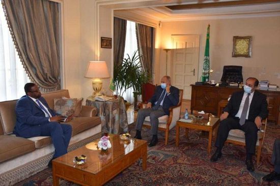 أمين عام الجامعة العربية يتسلم رسالة خطية من الرئيس الصومالي