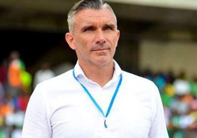 بعد فسخ تعاقده بالسعودية.. كارتيرون يعود للزمالك المصري