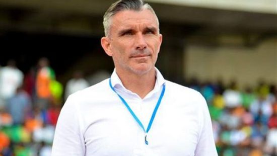 بعد فسخ تعاقده بالسعودية.. كارتيرون يعود للزمالك المصري