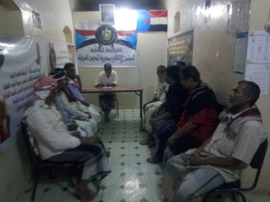 تعاون بين "انتقالي الديس الشرقية" و"اللجنة الأهلية" لتوفير الخدمات