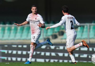 ميلان يغازل دور الثمانية للدوري الأوروبي بتعادل قاتل مع مانشستر يونايتد