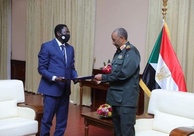 مبعوث الرئيس الغامبي: ندعم حكومة الفترة الانتقالية والشعب السوداني