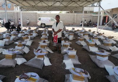 توزيع مستلزمات إنتاج على نحالي ردفان