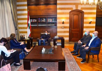الحريري يستقبل السفيرة الأمريكية في لبنان لمناقشة آخر المستجدات
