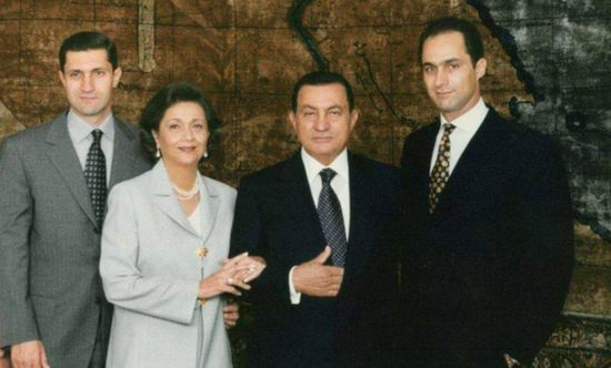  الاتحاد الأوروبي يقرر رفع العقوبات عن عائلة مبارك