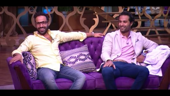 أحمد فهمي يهنئ شقيقه كريم على فيلم "ديدو"