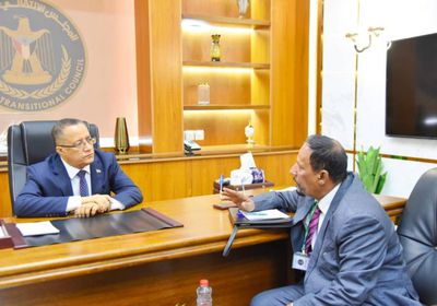 "الانتقالي" يبحث جهود انتزاع حقوق معلمي الجنوب ودعم نقابتهم