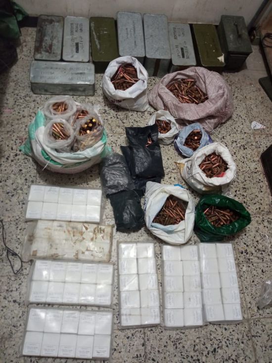 مصادرة شحنة ذخائر بنقطة العلم وضبط المُهرب