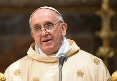 بابا الفاتيكان يجدد دعوته للأطراف المتنازعة في سوريا بإلقاء الأسلحة