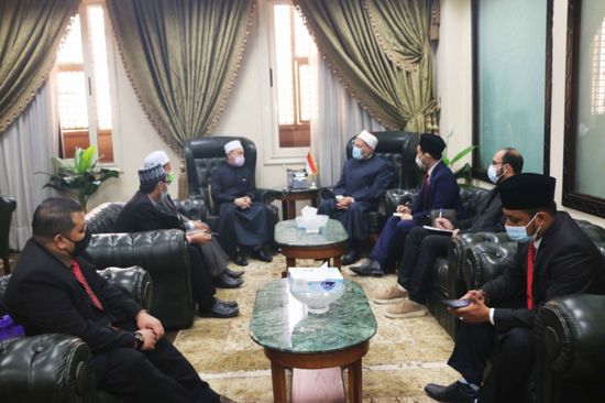 مفتي مصر يستقبل نظيره في ماليزيا لبحث أوجه التعاون المشترك