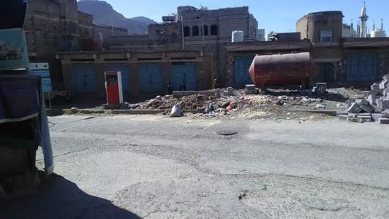 قيادات حوثية تتكسب من السوق السوداء للمحروقات بإب