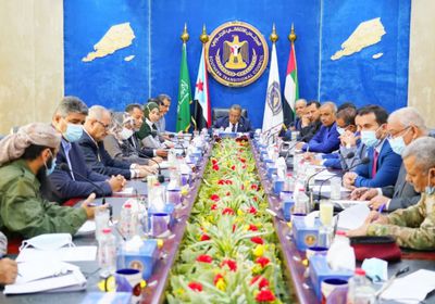 "الانتقالي" يؤيد التحركات الشعبية ويدعو لالتزام السلمية