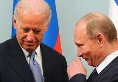 بايدن يهدد بوتين: "سيواجه عواقب وسترون قريبا"