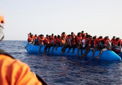 إسبانيا تنقذ 52 مهاجرًا كانوا على متن قارب جنوبي جزيرة "جران كاناريا"