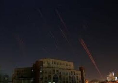 مضادات الطائرات تتعامل مع طيران مشبوه بعدن