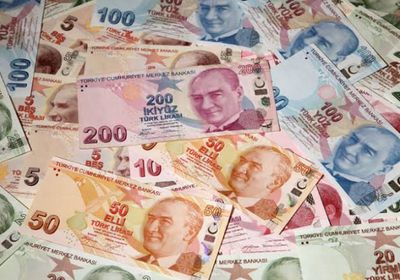  الليرة التركية تتهاوى وتسجل 7.4930 مقابل الدولار