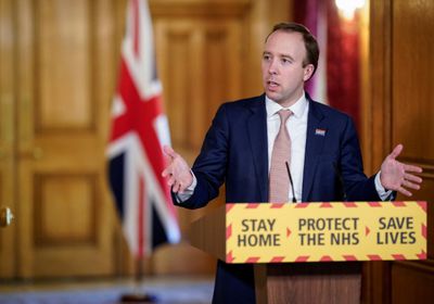  بريطانيا تُعلن تعليق تطعيم من هم دون الـ40 عامًا بسبب أزمة اللقاحات