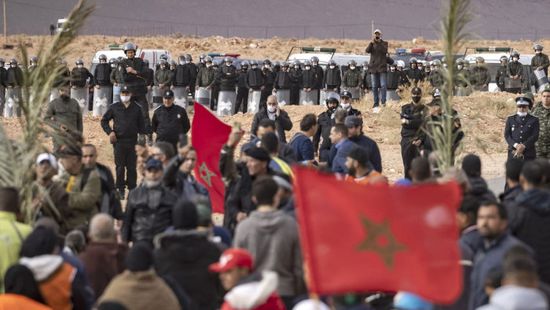 تظاهرات حاشدة عقب طرد الجزائر مزارعين مغاربة