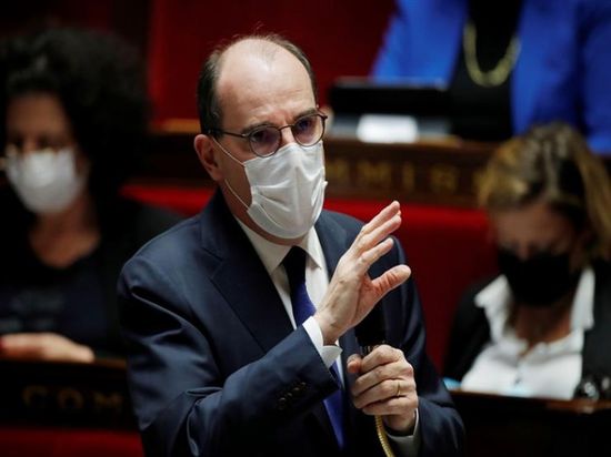 رئيس الوزراء الفرنسي يتلقى لقاح أسترازينيكا