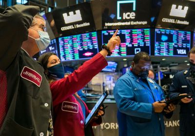 تراجع الأسهم الأمريكية وداو جونز يهبط 0.7%