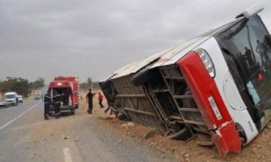 من ارتفاع 50 متر.. انحراف حافلة يودي بحياة 14 شخص في سيريلانكا