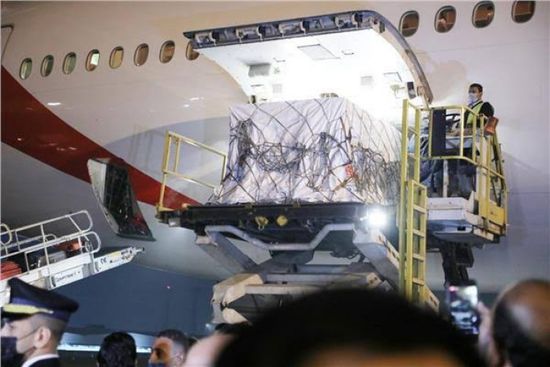 مصر تتسلم 300 ألف جرعة جديدة من لقاح كورونا الصيني