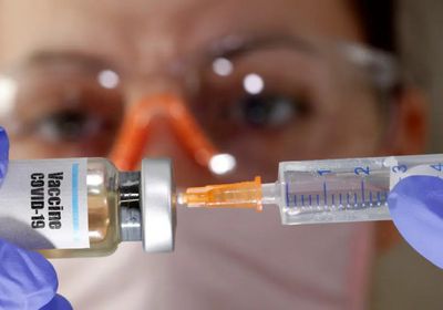 بريطانيا تُعلن تطعيم نصف السكان البالغين بلقاح كورونا