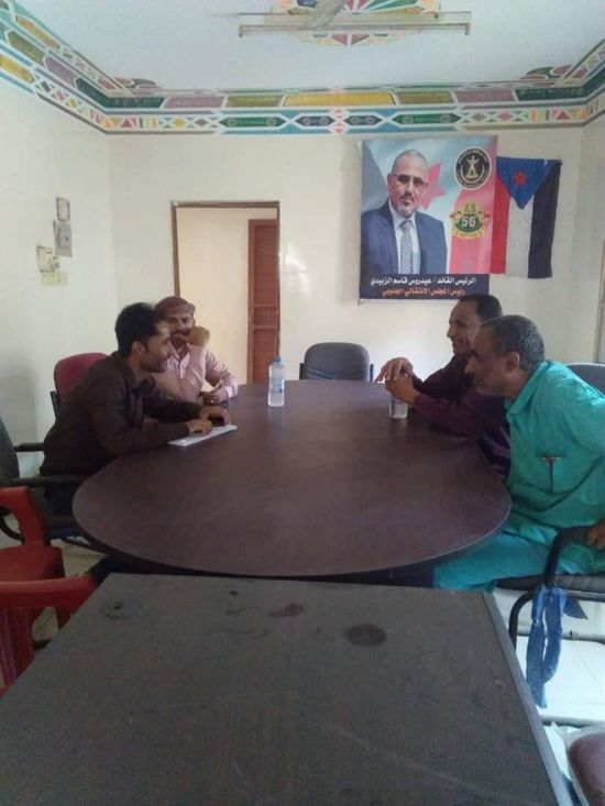 وفد "انتقالي لحج" يتفقد سير العمل بالقيادة المحلية في الحبيلين