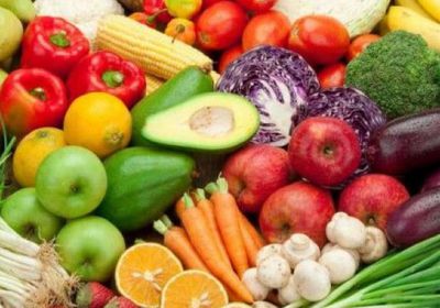 استقرار أسعار الخضروات والفواكه بأسواق عدن اليوم الإثنين