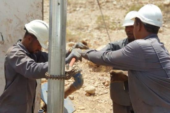 بعد صيانته.. إنزال البئر الثالث بحقل زمن في المكلا