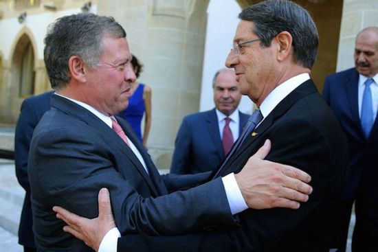  العاهل الأردني يبحث مع الرئيس القبرصي العلاقات الثنائية بين البلدين