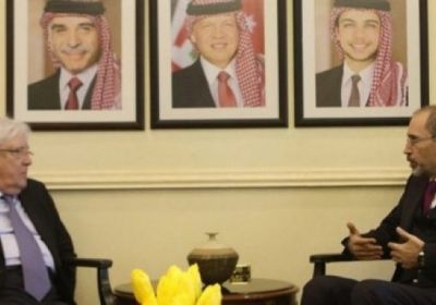 جريفيث والصفدي يبحثان جهود التسوية السياسية