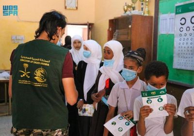 مشروع "الصحة المدرسية" يوعي بكورونا في عدن