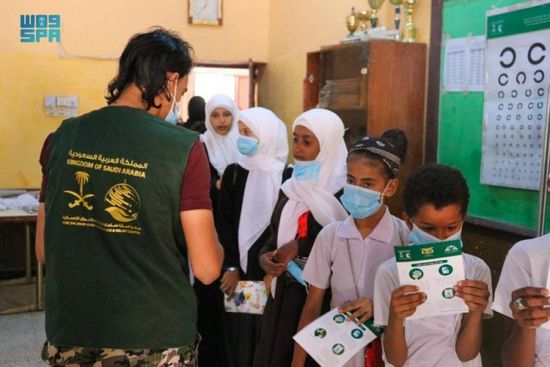 مشروع "الصحة المدرسية" يوعي بكورونا في عدن