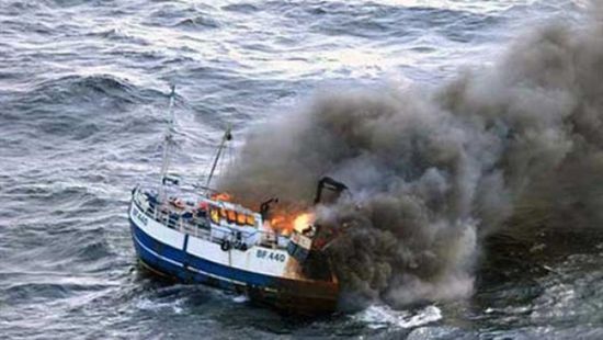 مصرع 60 شخصًا واختفاء مثلهم في احتراق مركب بليبيا